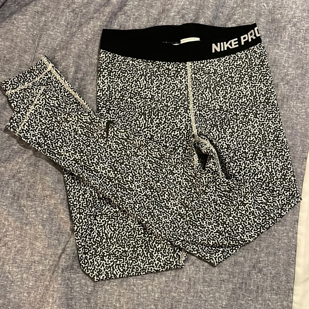 Nike Pro leggings/running tights size medium